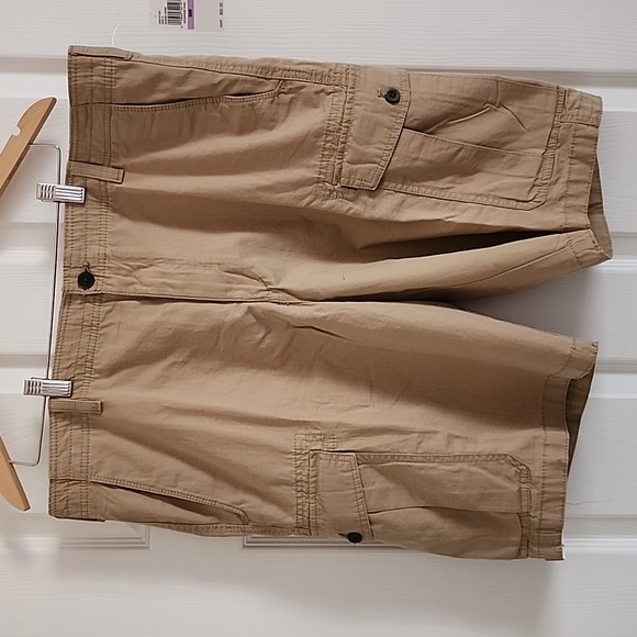 Men's IZOD Saltwater Seaside Ripstop Cargo Shorts - Picture 2 of 6